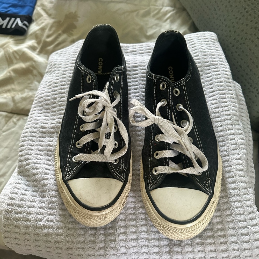 Converse size 8